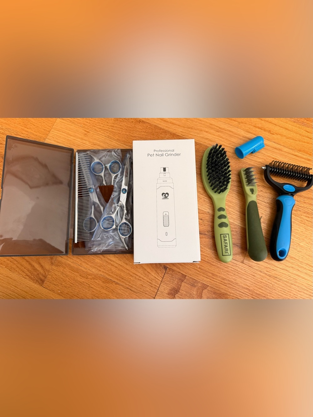 Dog Grooming Kit – NEW CASFUY Nail Grinder & Grooming Scissors + Safari Brushes